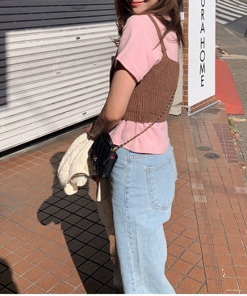 Reurie'(レウリィ)の「ニットビスチェ/knit bustier キャミソール レイヤード 重ね着 カジュアル ガーリー シンプル ナチュラル ケーブルニット 韓国(キャミソール・レディース・ブラウン/ベージュ/ブラック・FREE)」の5枚目の写真