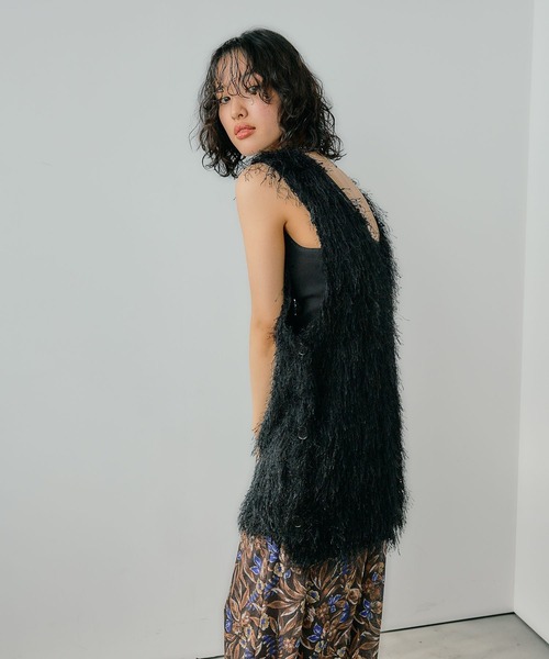 LEPSIM(レプシィム)の「フリンジスリットベストチュニック 324666(チュニック・レディース・ライトブルー/ブラック/アイボリー/ブラウン・FREE)」の6枚目の写真