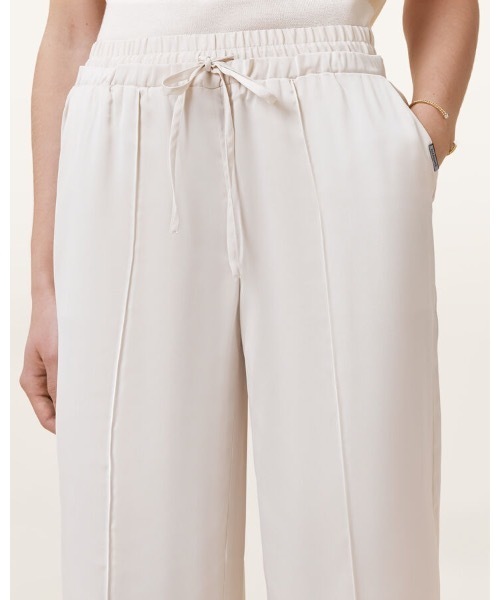 ALLSAINTS(オールセインツ)の「ALBA SATIN TROUSER | ALBA サテン トラウザー(その他パンツ・レディース・ホワイト系その他・S/M/XS)」の3枚目の写真