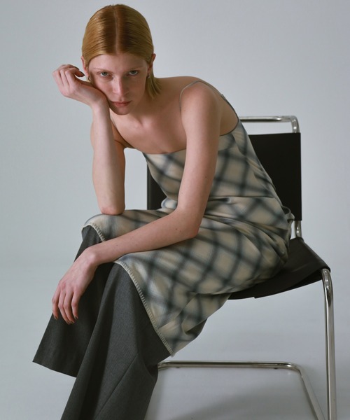 CREDONA(クレドナ)の「ROME CHECK CAMI DRESS/ローマチェックキャミドレス(ワンピース・レディース・ブルー/ブラック・0/1)」の2枚目の写真