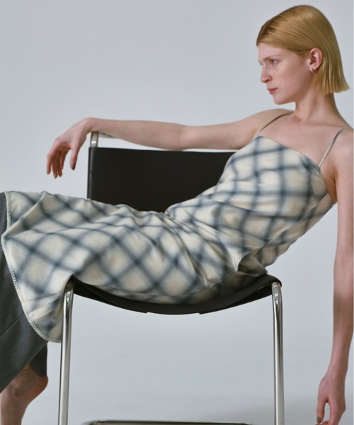 CREDONA(クレドナ)の「ROME CHECK CAMI DRESS/ローマチェックキャミドレス(ワンピース・レディース・ブルー/ブラック・0/1)」の3枚目の写真