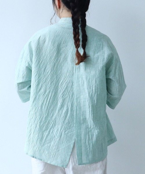 yuni(ユニ )の「バックスリットブラウス(シャツ/ブラウス・レディース・ブラック/グリーン/ネイビー/ブラウン/その他・FREE)」の3枚目の写真