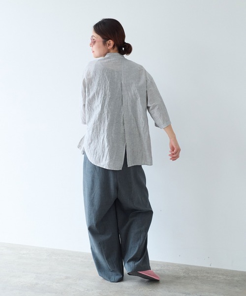 yuni(ユニ )の「バックスリットブラウス(シャツ/ブラウス・レディース・ブラック/グリーン/ネイビー/ブラウン/その他・FREE)」の21枚目の写真