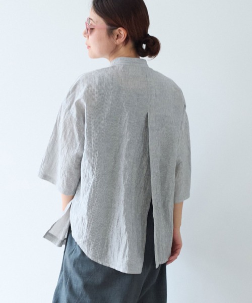 yuni(ユニ )の「バックスリットブラウス(シャツ/ブラウス・レディース・ブラック/グリーン/ネイビー/ブラウン/その他・FREE)」の18枚目の写真