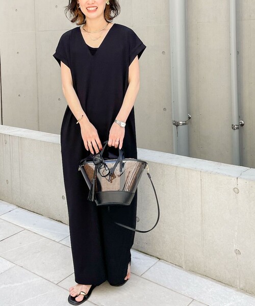 Rie Miller(リエミラー)の「《セットアップ対応》《手洗い可能》ダンボールジョーゼット袖リブマキシ丈ワンピース(ワンピース・レディース・オフホワイト/ブラック・38)」の4枚目の写真