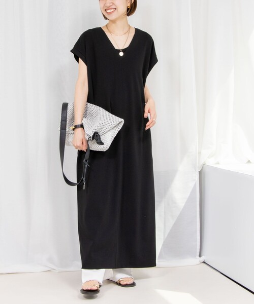 Rie Miller(リエミラー)の「《セットアップ対応》《手洗い可能》ダンボールジョーゼット袖リブマキシ丈ワンピース(ワンピース・レディース・オフホワイト/ブラック・38)」の14枚目の写真