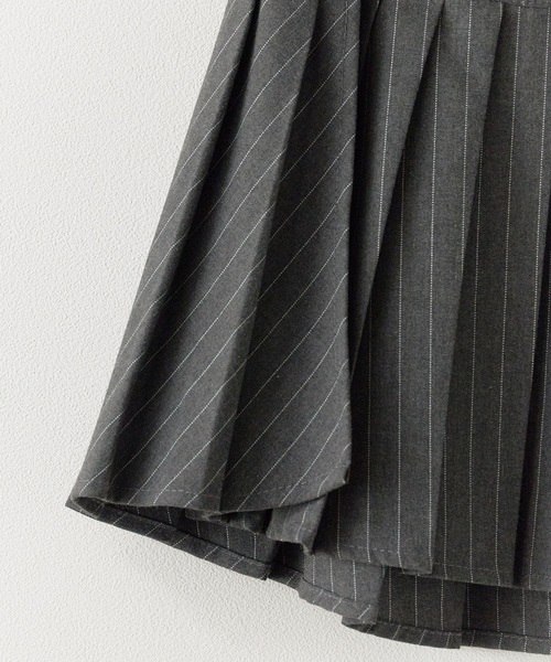AO2（アオズ）の「▲Striped Pleated Mini Skirt / ストライププリーツミニスカート（スカート・レディース・グレー・FREE）」の5枚目の写真