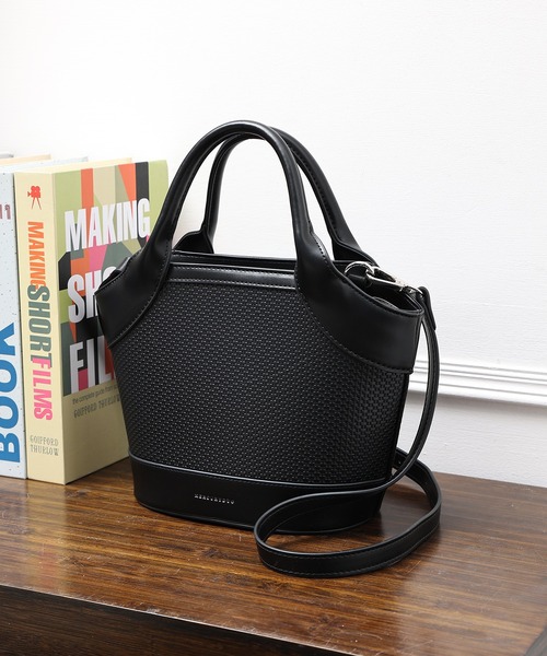 MERCURYDUO(マーキュリーデュオ)の「【MERCURYDUO/マーキュリーデュオ】ミックスマテリアル ハンドバッグ(ハンドバッグ・レディース・ブルー/アイボリー/ブラック/ベージュ・FREE)」の1枚目の写真