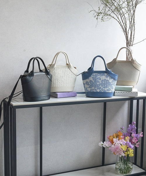 MERCURYDUO(マーキュリーデュオ)の「【MERCURYDUO/マーキュリーデュオ】ミックスマテリアル ハンドバッグ(ハンドバッグ・レディース・ブルー/アイボリー/ブラック/ベージュ・FREE)」の15枚目の写真