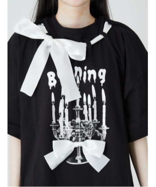 Jamie エーエヌケー(ジェイミーエーエヌケー)の「ゴシックプリントBIGTE(Tシャツ/カットソー・レディース・ホワイト/ブラック・M)」の7枚目の写真