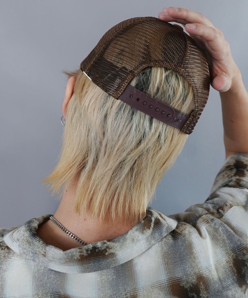 SPINNS(スピンズ)の「ヴィンテージライクメッシュキャップ/メッセージロゴ(キャップ・メンズ・ブラウン/ブラック・ONESIZE)」の9枚目の写真