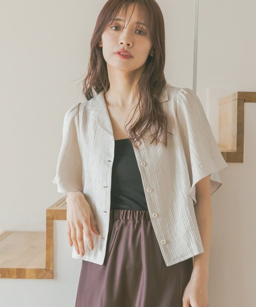 mysty woman(ミスティウーマン)の「楊柳オープンカラーシャツ 495792(シャツ/ブラウス・レディース・ベージュ/ブラック・FREE)」の1枚目の写真