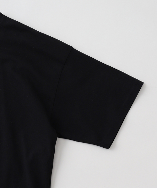 YOKE(ヨーク)の「JUST AN IDEA(ジャスト アン アイデア) × YOKE 別注Tシャツ(Tシャツ/カットソー・メンズ・ブラック/ホワイト・3/2/1)」の5枚目の写真