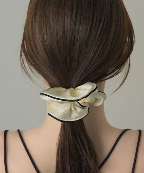 muku(ムク)の「CHOUCHOU/TWO TONE(シュシュ・レディース・アイボリー/ブラック・FREE)」の1枚目の写真