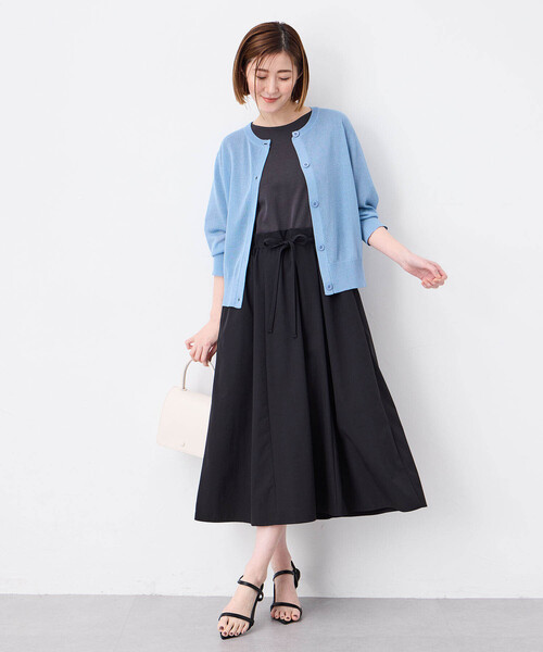 Petit Honfleur（プチオンフルール）の「クルーネックカーディガン（カーディガン/ボレロ・レディース・レッド/サックスブルー/ブラック・M/L）」の17枚目の写真