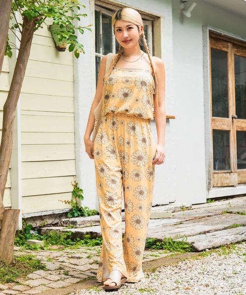 anap mimpi（アナップミンピ）の「デイジープリント リラックス キャミ オールインワン（サロペット/オーバーオール・レディース・ネイビー/テラコッタ/イエロー・FREE）」の11枚目の写真