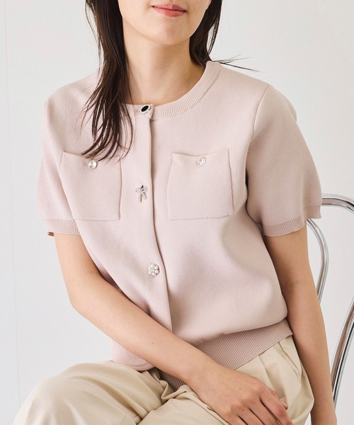 Jayro（ジャイロ）の「ビジューアソートボタン半袖カーディガン（カーディガン/ボレロ・レディース・ブラック/ホワイト系その他/ピンク・M）」の3枚目の写真