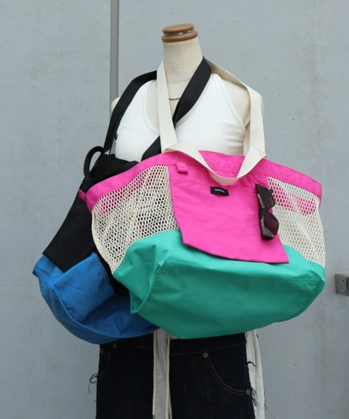 FIG&VIPER（フィグアンドバイパー）の「リバーシブルアクティブバッグ（トートバッグ・レディース・ブラック/ピンク・FREE）」の4枚目の写真