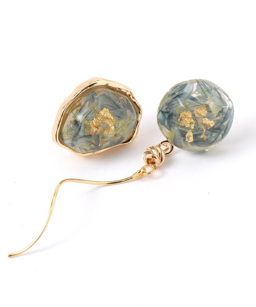 GLOBAL WORK（グローバルワーク）の「BLUEフラワー入りピアス/MADE IN JAPAN/496803（ピアス（両耳用）・レディース・ゴールド系その他/ゴールド系その他2・FREE）」の5枚目の写真