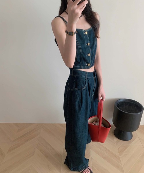 Girly Doll(ガーリードール)の「デニムセットアップ キャミソール×ワイドパンツ(セットアップ・レディース・ネイビー・L/M/S)」の3枚目の写真