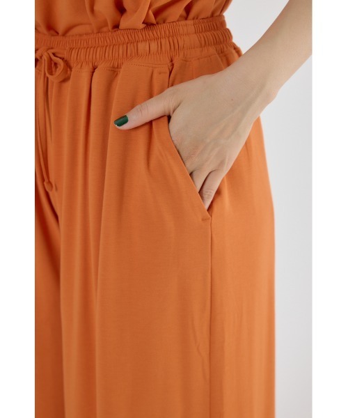 RODEO CROWNS WIDE BOWL（ロデオクラウンズワイドボウル）の「T/F リラックスパンツ（その他パンツ・レディース・ブラック/サックスブルー/ダークオレンジ・FREE）」の5枚目の写真