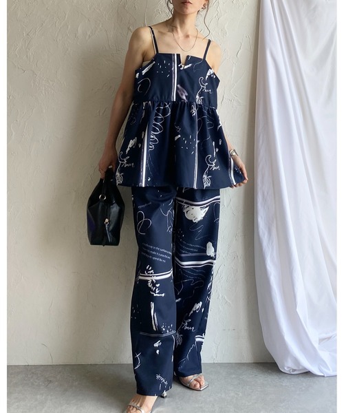 EMODA 花柄　ビスチェ&パンツセット She's Closet セットアップ 花柄フラワープリント＆アート柄
