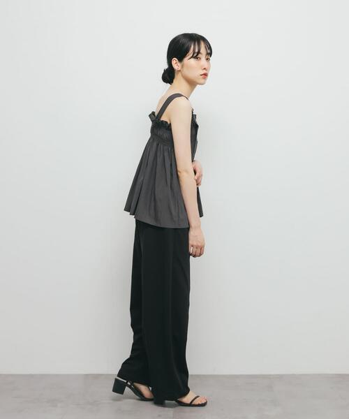 KBF（ケイビーエフ）の「フリルギャザービスチェ（シャツ/ブラウス・レディース・アイボリー/ベージュ系その他/チャコールグレー・ONE）」の6枚目の写真