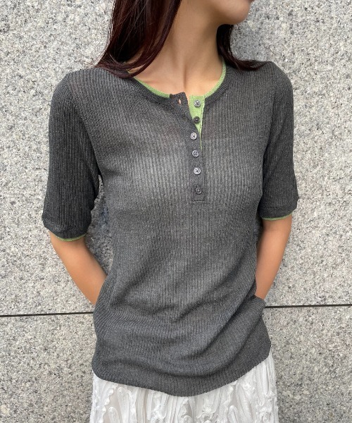 AIC.(エーアイシー)の「シアーリブヘンリーネックトップス(その他トップス・レディース・アイボリー/ブラウン/チャコールグレー・FREE)」の1枚目の写真
