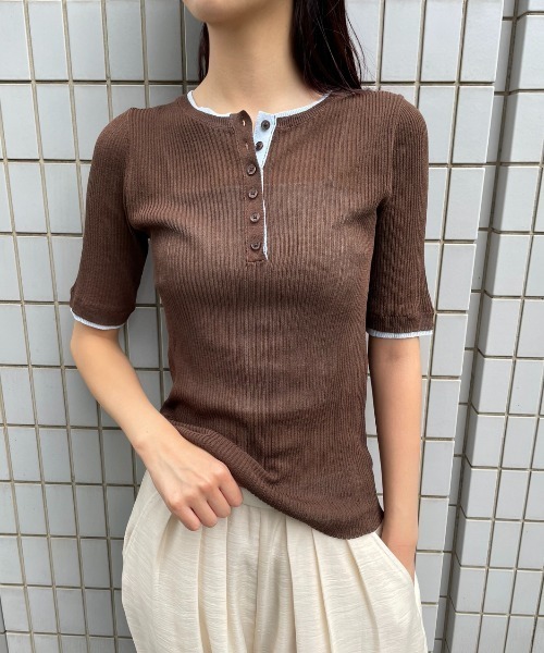 AIC.(エーアイシー)の「シアーリブヘンリーネックトップス(その他トップス・レディース・アイボリー/ブラウン/チャコールグレー・FREE)」の8枚目の写真