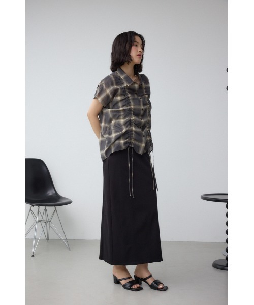 AZUL by moussy（アズールバイマウジー）の「C/T冷感 スーパーストレッチ美タイトスカート（スカート・レディース・ブラック/グレー・SMALL/MEDIUM）」の11枚目の写真
