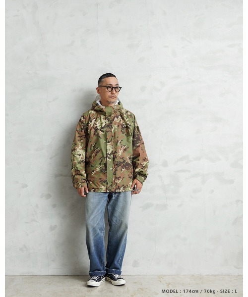 MILITARY(ミリタリー)の「実物 新品 デッドストック イタリア軍 WATERPROOF リバーシブルジャケット ベジタトカモ&スノーカモ(ミリタリージャケット・メンズ・その他・M/L/XL/XXL)」の8枚目の写真