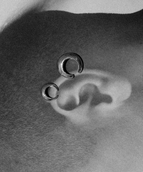 ADAM ET ROPE'（アダムエロペ）の「【公式サイト・直営店舗限定】［ibipio］chubby set earcuff（イヤリング・レディース・シルバー・FREE）」の2枚目の写真