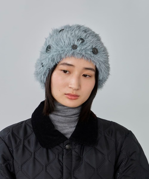 OVERRIDE(オーバーライド)の「OVERRIDE KNIT FURRY BUTTON WATCH / オーバーライド(ニットキャップ/ビーニー・レディース・ライトブルー/ベージュ/ピンク・57~59cm)」の6枚目の写真