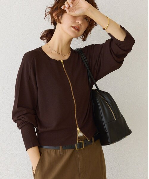 RIVE DROITE(リヴドロワ)の「【大人のこなれ感】ZIPニットカーディガン(カーディガン/ボレロ・レディース・ブラック/ブラウン/ピンク/ホワイト系その他・FREE)」の4枚目の写真