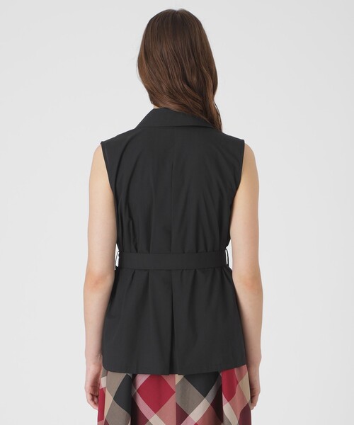 BLUE LABEL CRESTBRIDGE（ブルーレーベルクレストブリッジ）の「【接触冷感】【吸水速乾】クールドライジレ（ベスト・レディース・ブラック/ベージュ/ブラウン・38）」の6枚目の写真