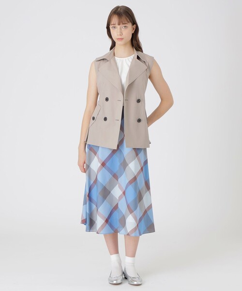 BLUE LABEL CRESTBRIDGE（ブルーレーベルクレストブリッジ）の「【接触冷感】【吸水速乾】クールドライジレ（ベスト・レディース・ブラック/ベージュ/ブラウン・38）」の11枚目の写真