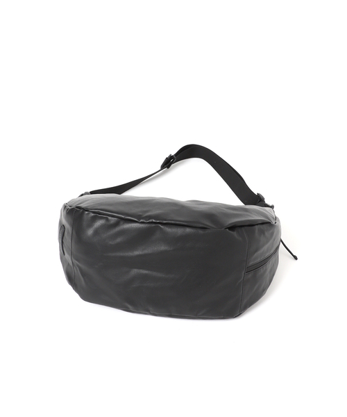 BAICYCLON by Bagjack(バイシクロン バイ バグジャック)の「【BAICYCLON by bagjack 】別注 フェイクレザー ショルダーバッグ(ショルダーバッグ・メンズ・ブラック・FREE)」の4枚目の写真
