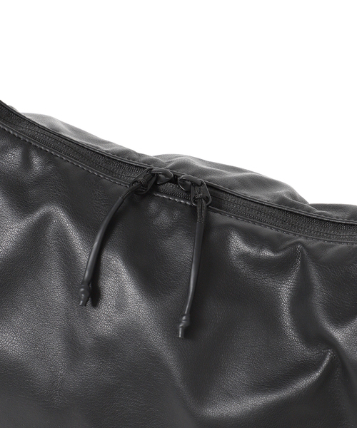 BAICYCLON by Bagjack(バイシクロン バイ バグジャック)の「【BAICYCLON by bagjack 】別注 フェイクレザー ショルダーバッグ(ショルダーバッグ・メンズ・ブラック・FREE)」の6枚目の写真