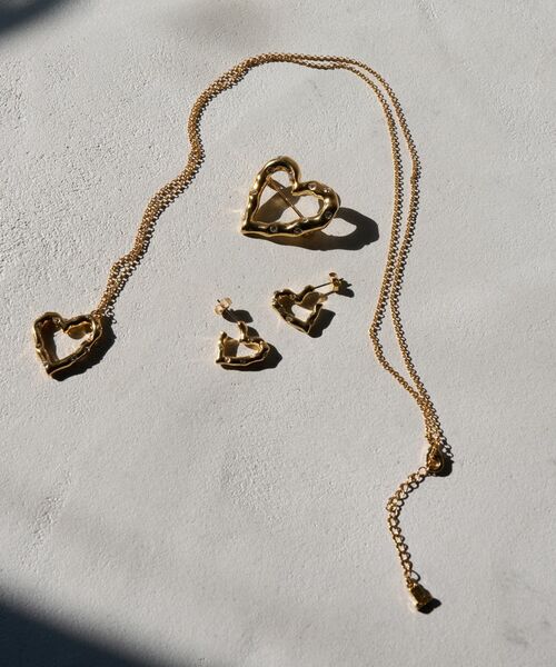 LANVIN en Bleu（ランバンオンブルー）の「クリスタルハートピアス（ピアス（両耳用）・レディース・ゴールド・FREE）」の2枚目の写真