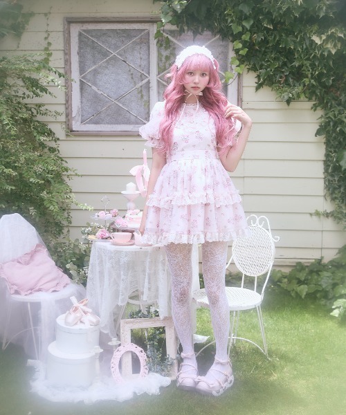 Fiorforte（フィオルフォルテ）の「Ribbon rose garden onepiece（ワンピース・レディース・ホワイト/ピンク・FREE）」の5枚目の写真