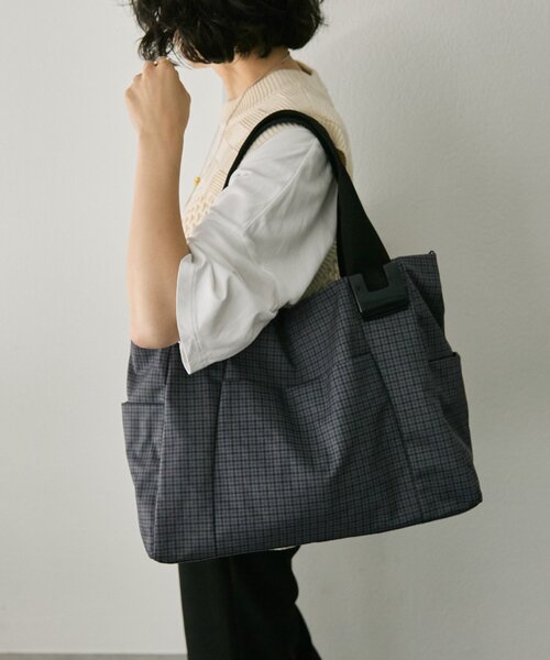 【新品タグ付き】sampo×ear コラボ カピバラ トートバッグ 新品タグ付き】sampo×ear コラボ カピバラ トートバッグ
