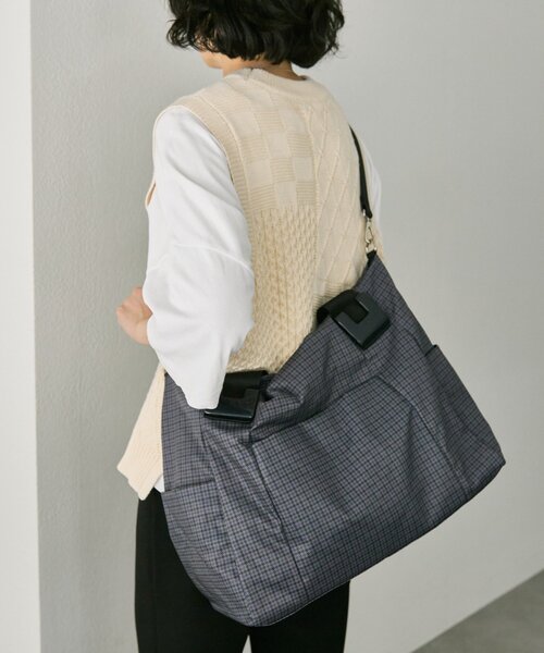 イアパピヨネ sampo×ear コラボ樹脂パーツトートバッグLサイズ