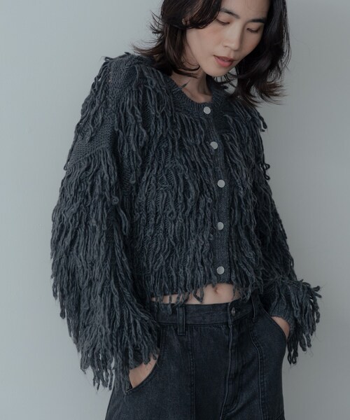 GALLEST（ギャレスト）の「クロップドループカーディガン（カーディガン/ボレロ・レディース・チャコールグレー/オフホワイト・38/09）」の17枚目の写真