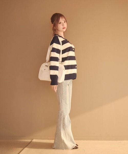 TITTY&CO.（ティティーアンドコー）の「ボーダーカーディガン（カーディガン/ボレロ・レディース・ブラック/グレー/ネイビー・FREE）」の4枚目の写真