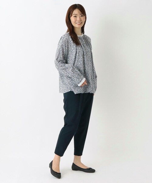 one'sterrace(ワンズテラス)の「キャンブリックプリントブラウス(シャツ/ブラウス・レディース・ブラック系8/ネイビー系5・02)」の13枚目の写真