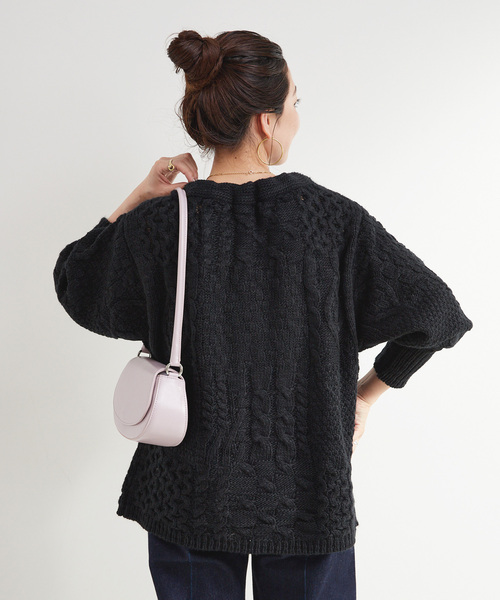 B.C STOCK(ベーセーストック)の「手洗い可 / パッチワーク風ケーブルニット(ニット/セーター・レディース・ブラック/ベージュ・FREE)」の8枚目の写真