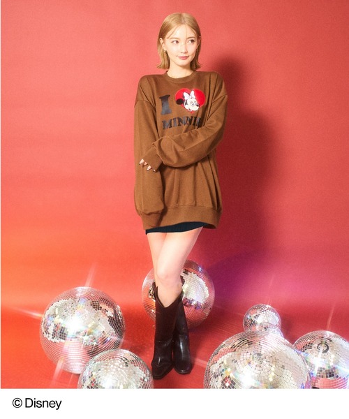 ANAP（アナップ）の「【Disney】＜Mickey＆Minnie＞ ANAP  I LOVE デザイン オーバーサイズ スウェット プルオーバー【親子お揃い】（スウェット・レディース・ブラウン/ピンク/レッド/ネイビー・FREE）」の14枚目の写真