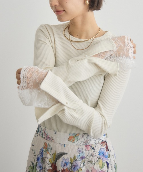 KATHARINE ROSS(キャサリンロス)の「【KATHARINE ROSS】ラメ入リブ×レース(Tシャツ/カットソー・レディース・ブラック/オフホワイト/ブルー・FREE)」の2枚目の写真