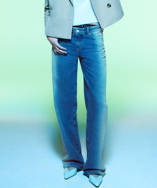 ARMANI EXCHANGE（アルマーニエクスチェンジ）の「【A|X アルマーニ エクスチェンジ】サンドカラースプレーエフェクト デニムパンツ_J52 LOW RISE RELAXED（デニムパンツ・レディース・インディゴブルー・24inch/25inch/26inch/27inch/28inch/29inch）」の6枚目の写真