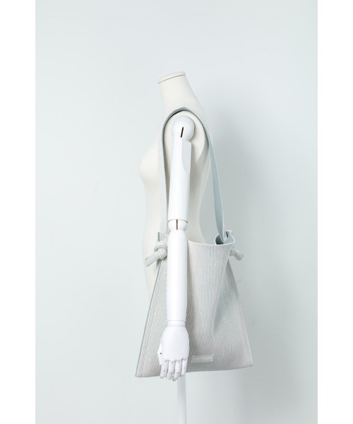 LASTFRAME（ラストフレーム）の「KYOTO METALLIC REVERSIBLE MUSUBI TOTE（ショルダーバッグ・レディース・グレー系その他/シルバー系その他・FREE）」の5枚目の写真